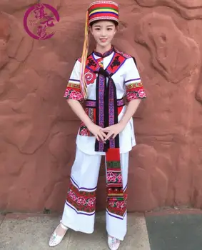  Женская одежда в китайском этническом стиле Sani Spring включает в себя шляпу, топы, брюки